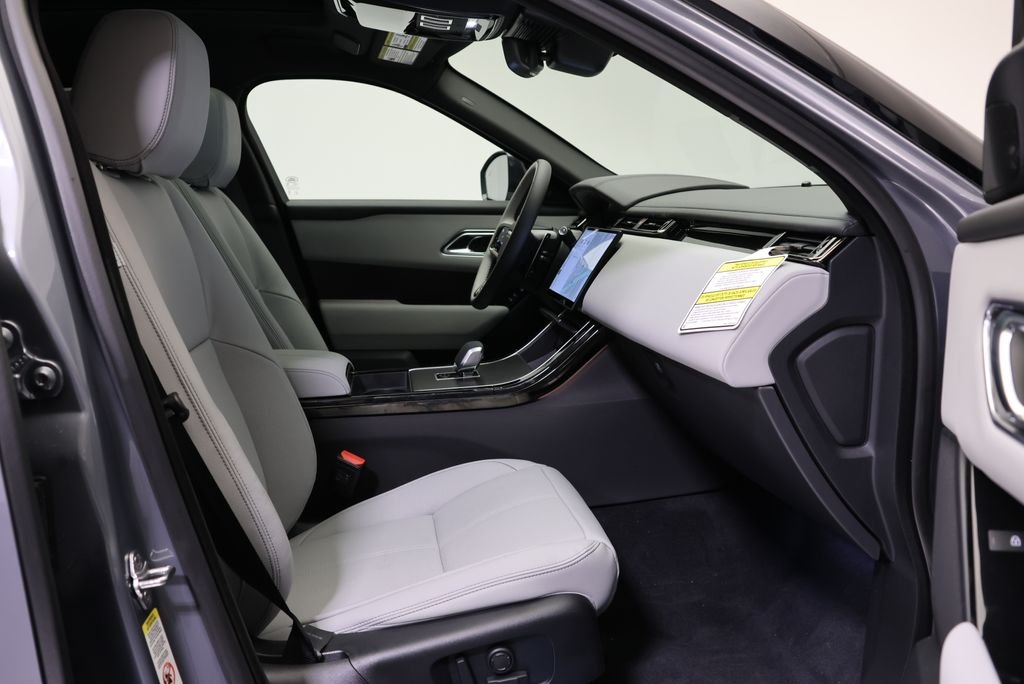 New 2026 Zadar Grey Land Rover P250 Base image 39