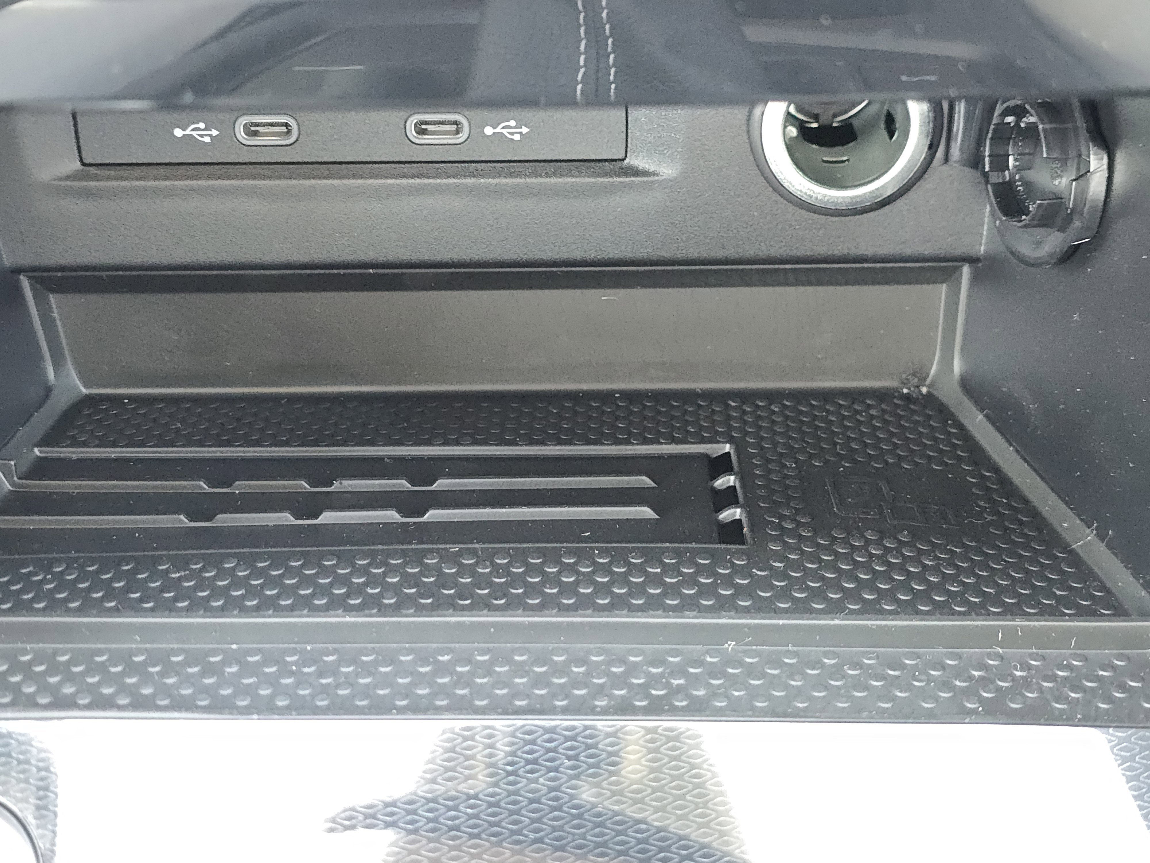 New 2026 Deep Black Pearl Volkswagen SE image 13