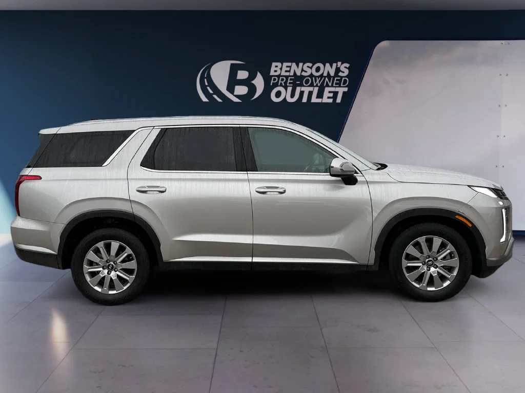 Used 2025 Silver Hyundai SEL image 6