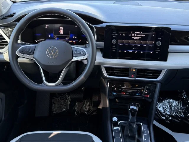 New 2026 Black Volkswagen 1.5T SE image 9