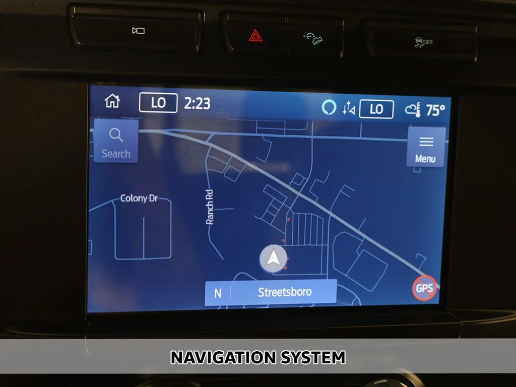 Used 2023 Oxford White Ford XLT image 3