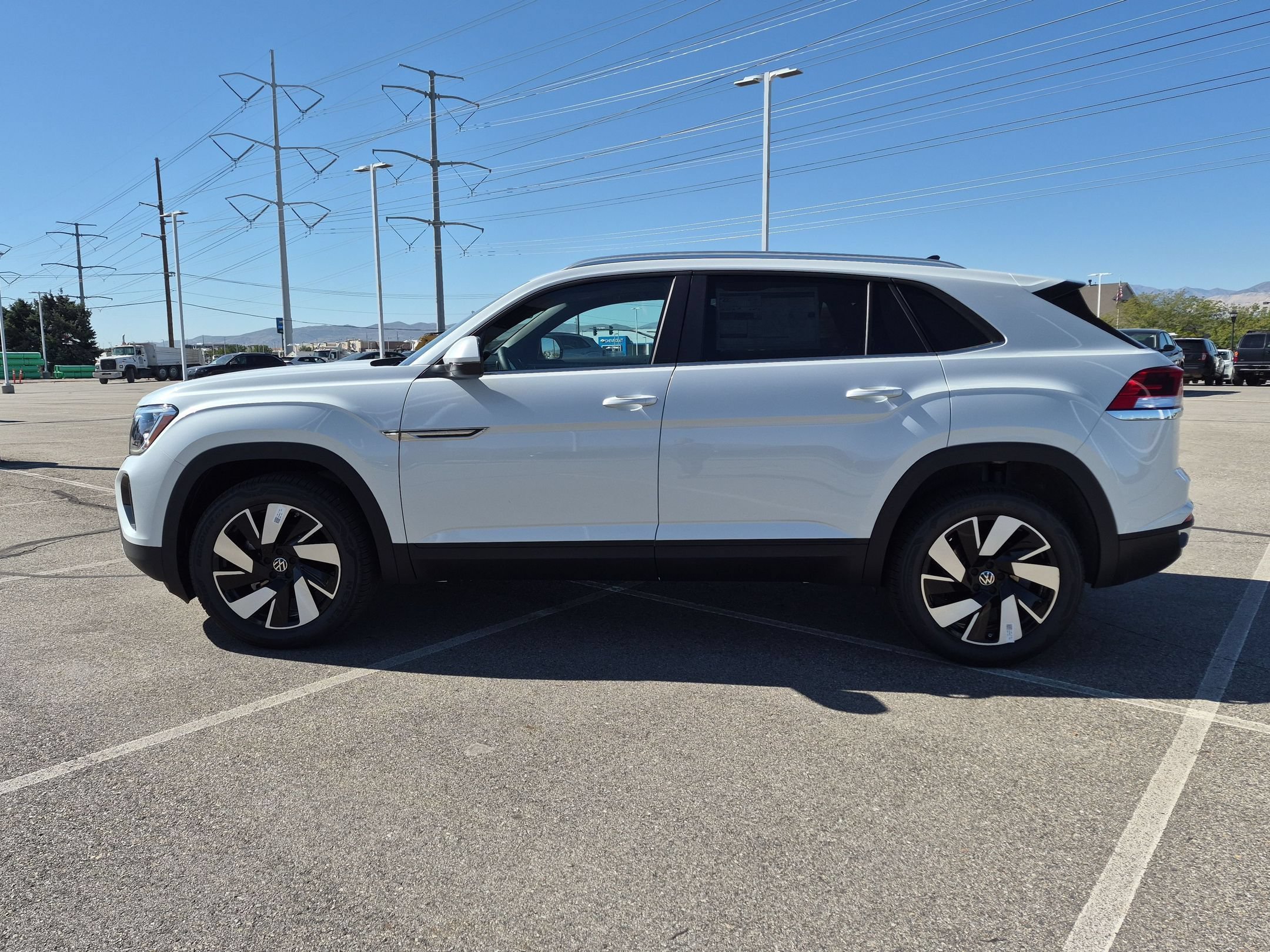 New 2026 Opal White Pearl Volkswagen 2.0T SE w/Technology image 7