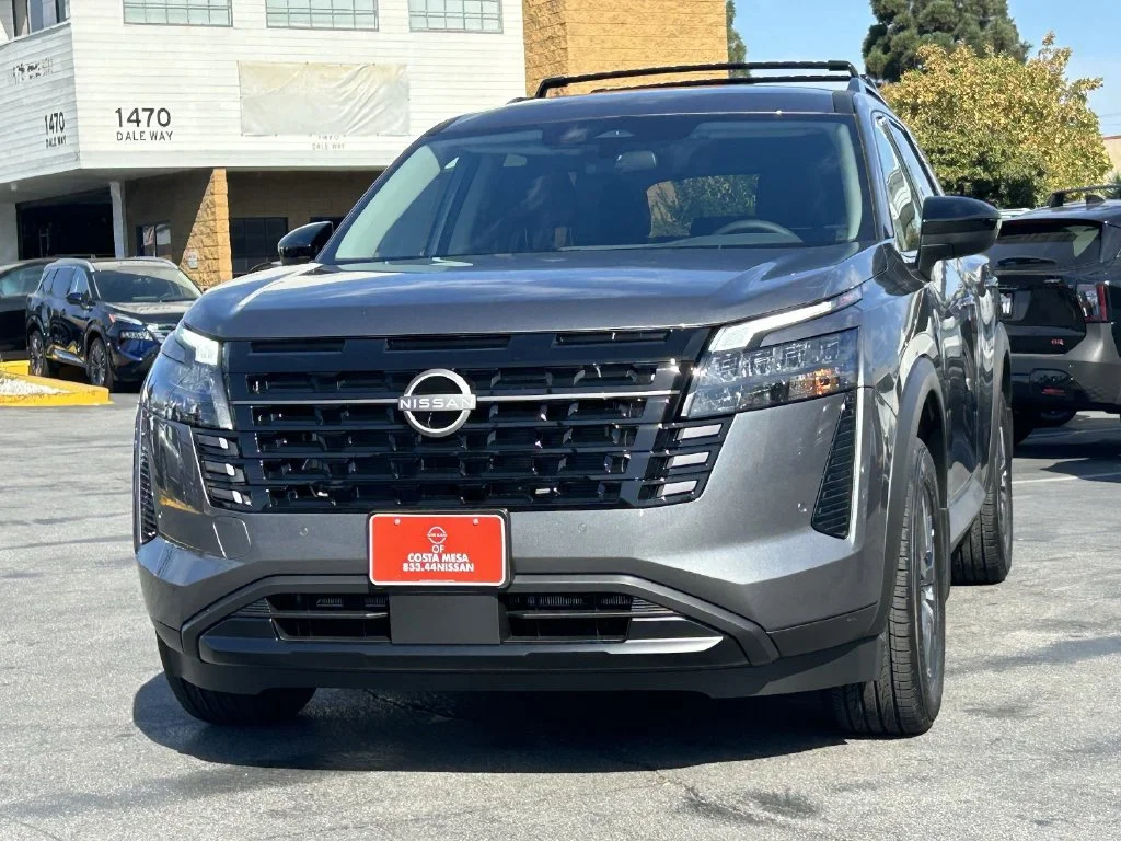 New 2026 Gun Metallic Nissan SV image 6