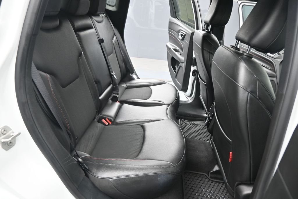 Used 2024 White Jeep Trailhawk image 29
