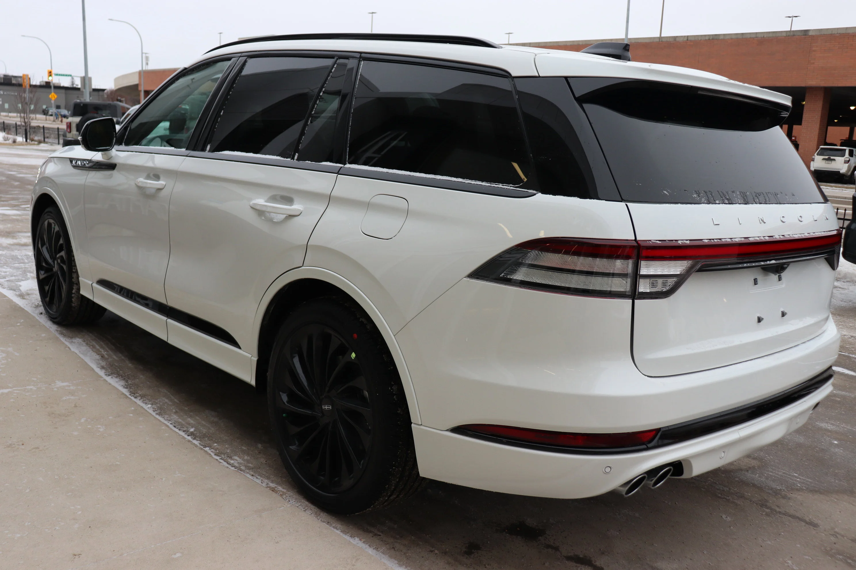 New 2026 PRISTINE WHITE MET 3C Lincoln Reserve image 4