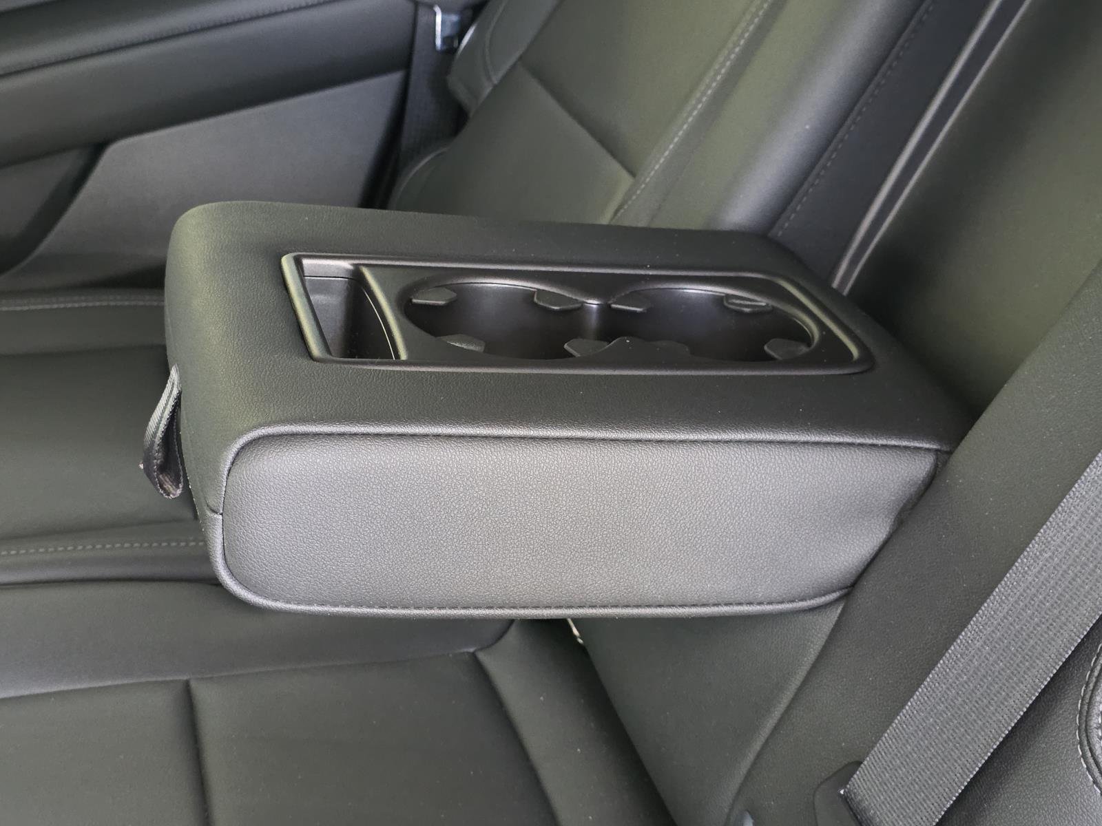 2022 Chevrolet Tahoe Z71 - Photo 10