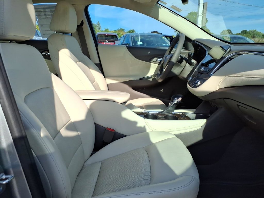 2024 Chevrolet Malibu 2LT - Photo 37