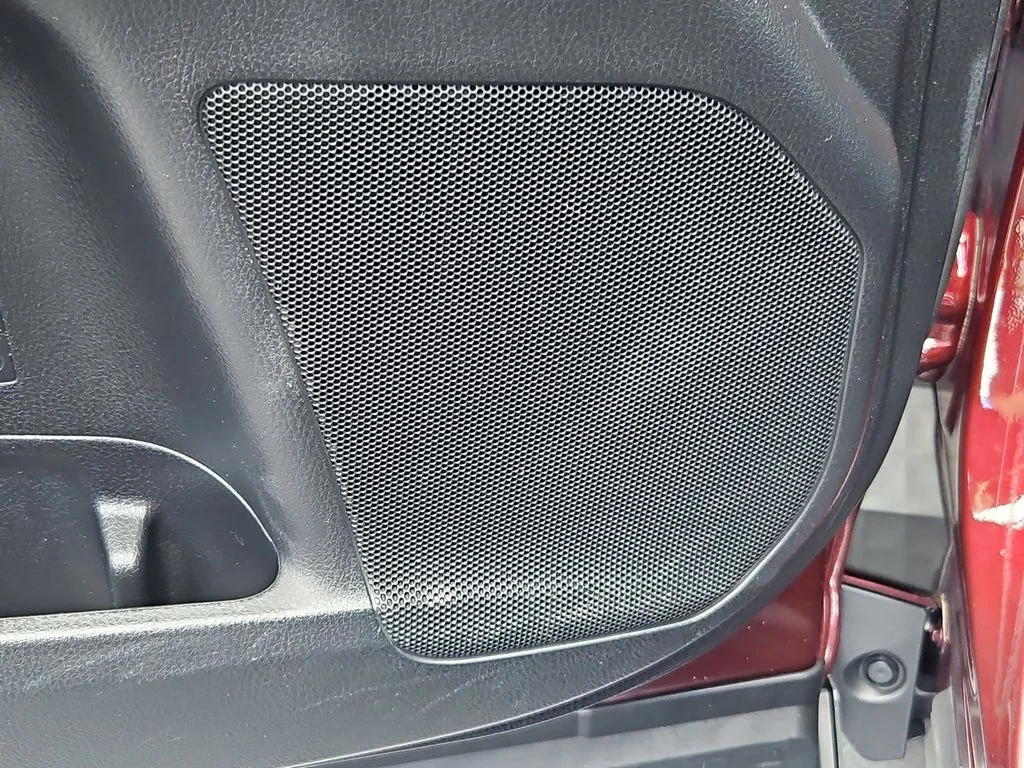 Used 2019 Salsa Red Pearl Toyota XLE image 12