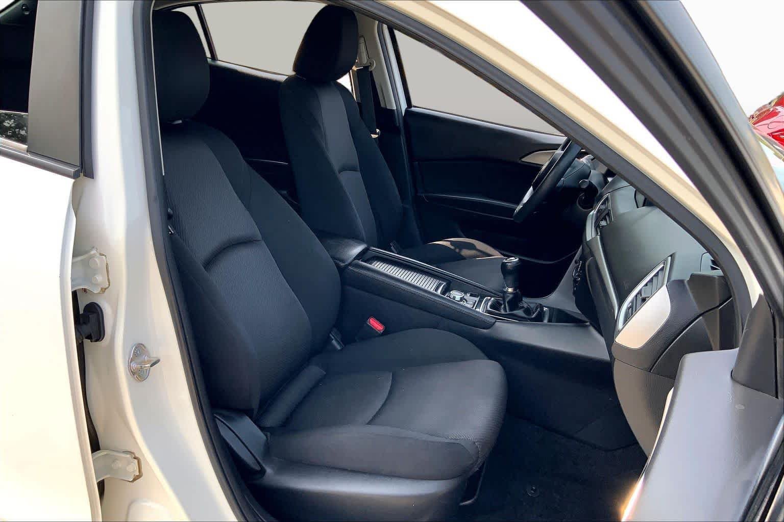 Used 2018 Snowflake White Pearl Mica Mazda Sport image 9