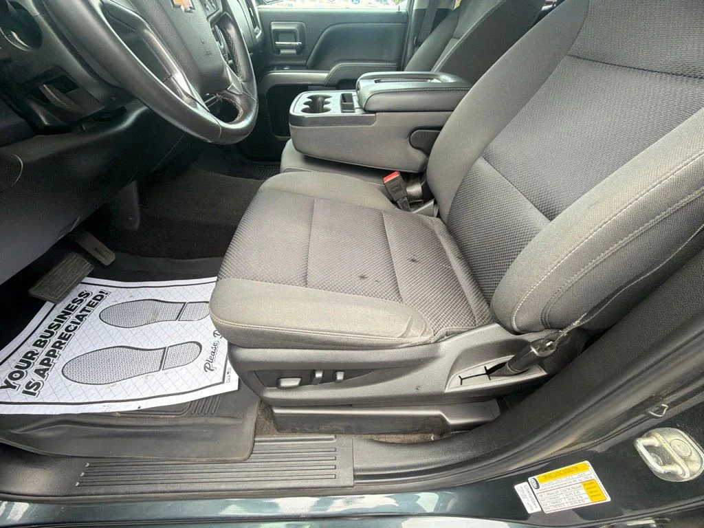 Used 2018 Gray Chevrolet LT image 14