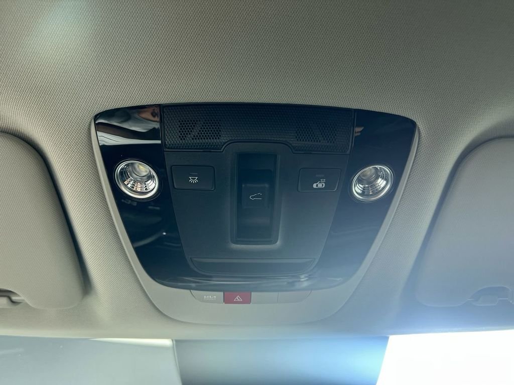 New 2026 Glacial White Pearl Kia EX image 20