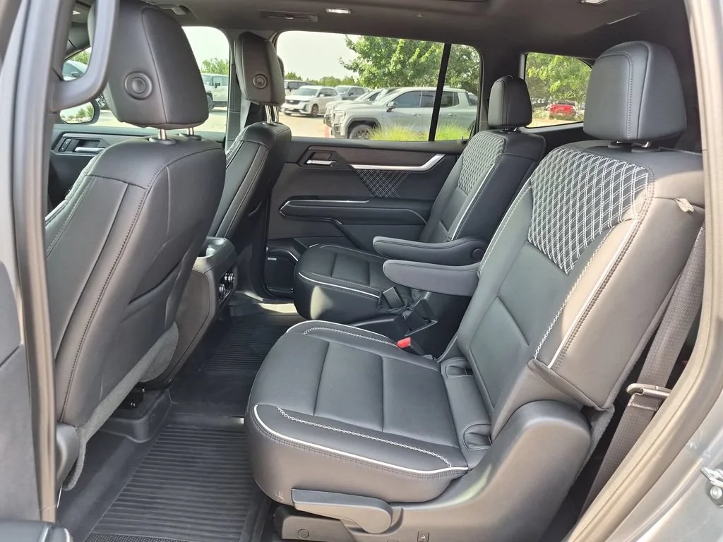 2026 GMC Acadia Denali - Photo 34
