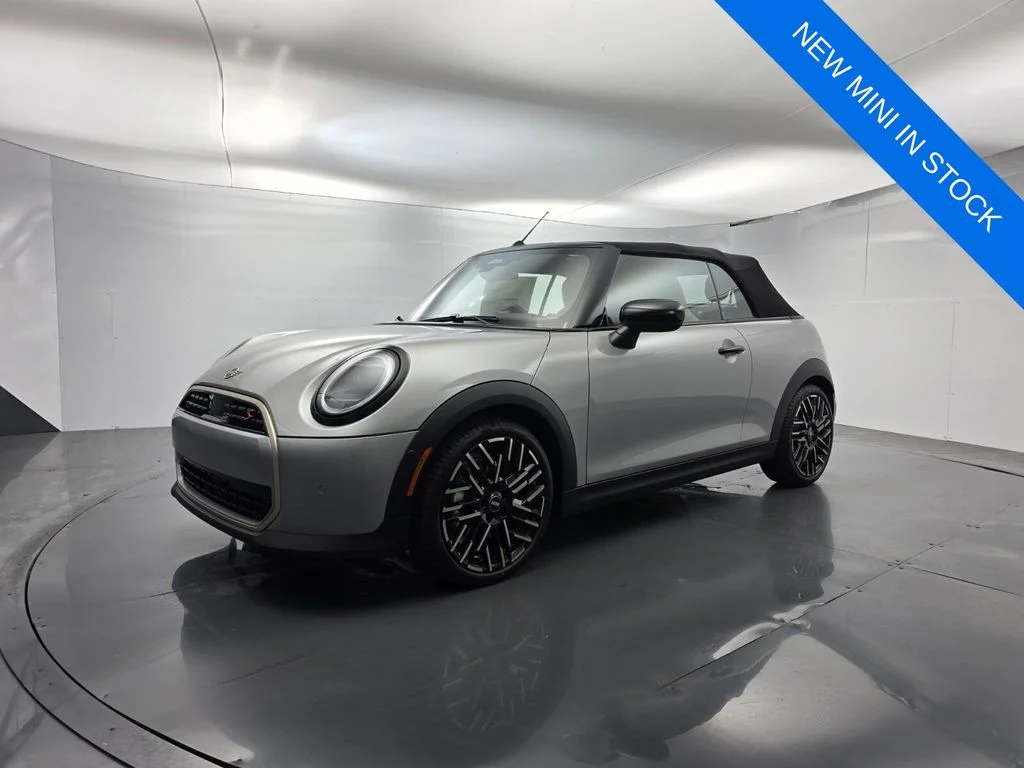 New 2026 Silver MINI Signature Plus image 9