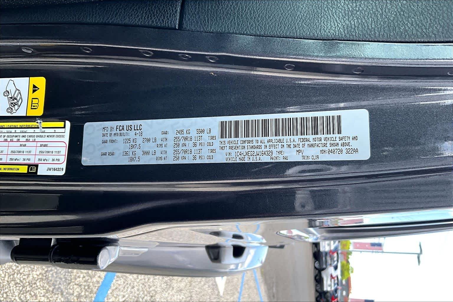 Used 2018 Granite Crystal Metallic Clearcoat Jeep Sahara image 33