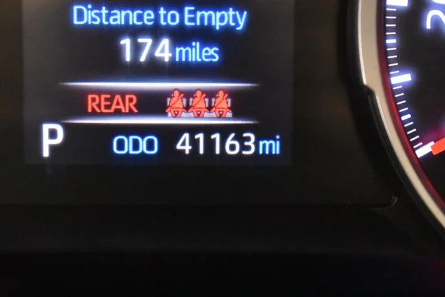 Used 2021 Black Toyota XLE Premium image 27
