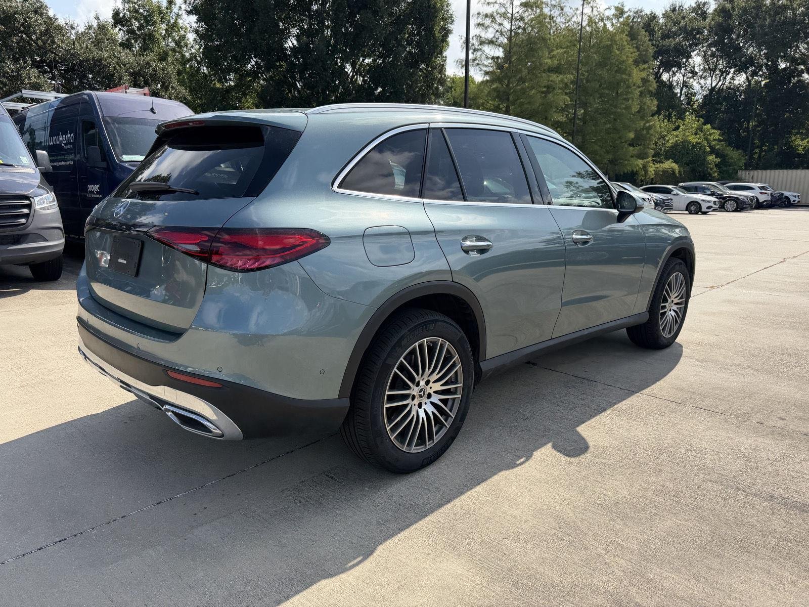 Used 2026 Verde Silver Metallic Mercedes-Benz GLC 300 image 26