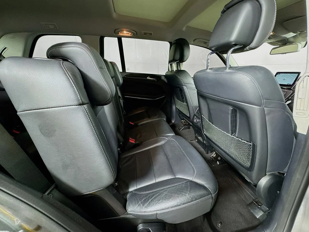 Used 2018 Gray Mercedes-Benz GLS 550 image 34