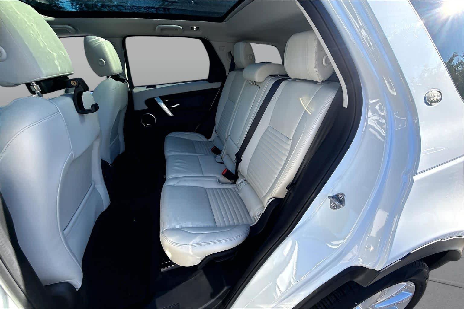Used 2022 Fuji White Land Rover SE image 21