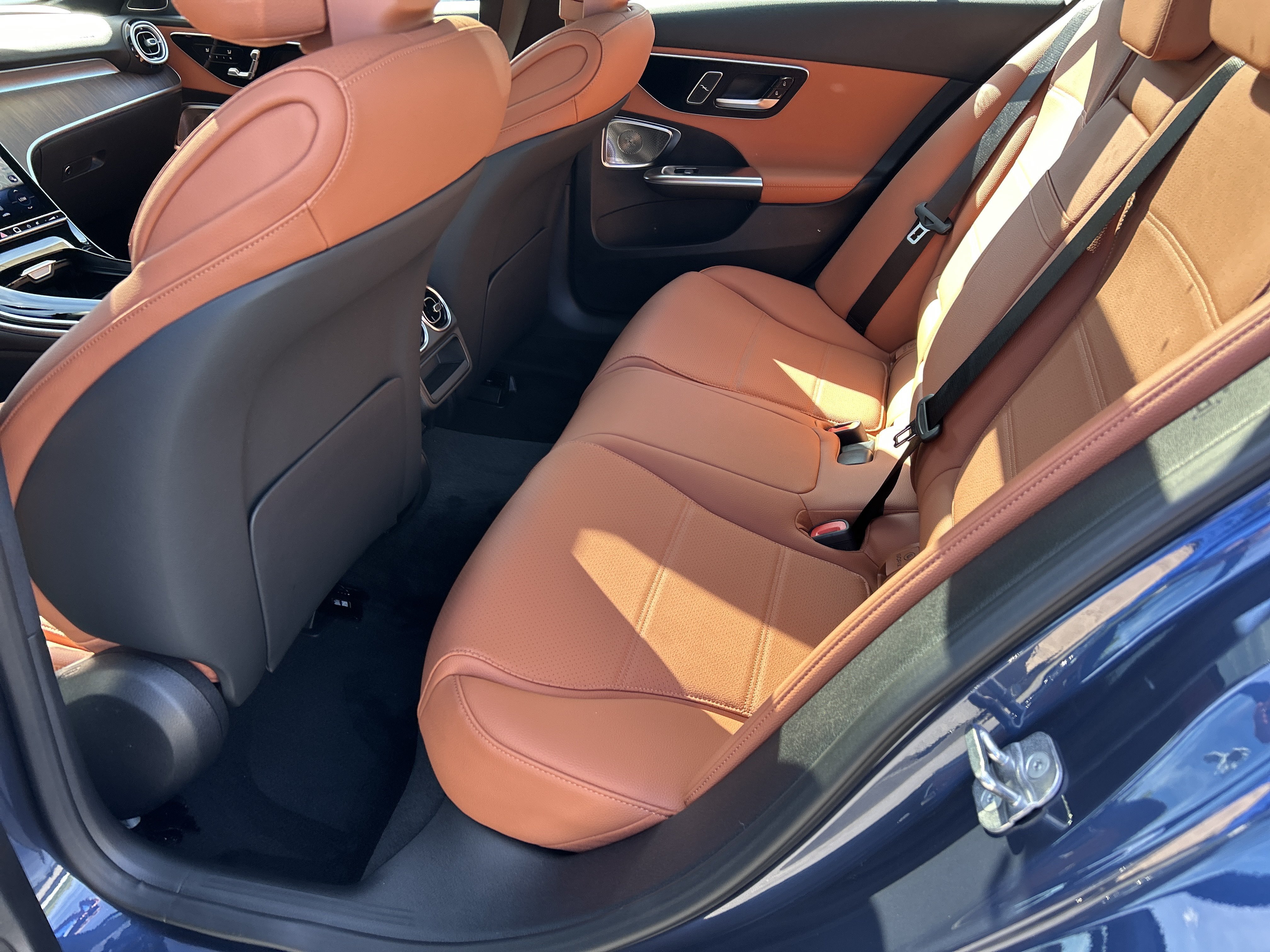 New 2026 Twilight Blue Metallic Mercedes-Benz C 300 4MATIC® Sedan image 36