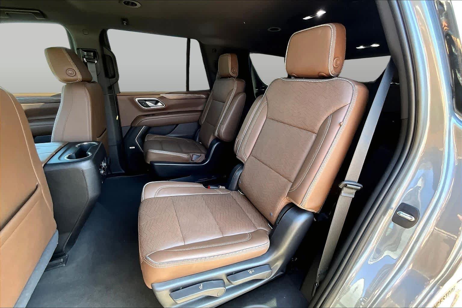 Used 2021 Satin Steel Metallic Chevrolet High Country image 17