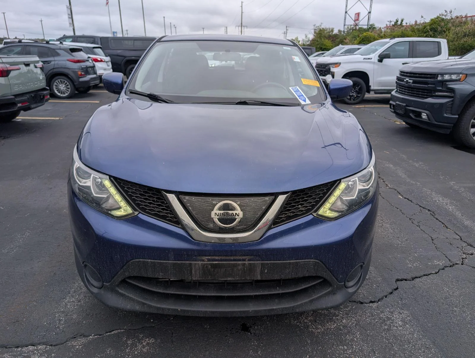 Used 2019 Caspian Blue Metallic Nissan S image 2