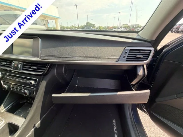 Used 2018 Blue Kia S image 23
