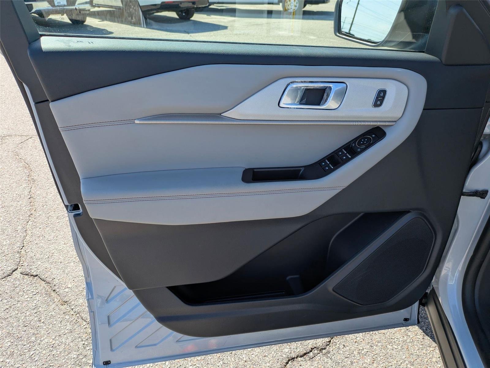 New 2026 Space White Metallic Ford Active image 11