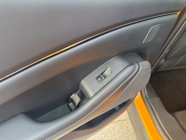 Used 2023 Orange Metallic Ford  image 21