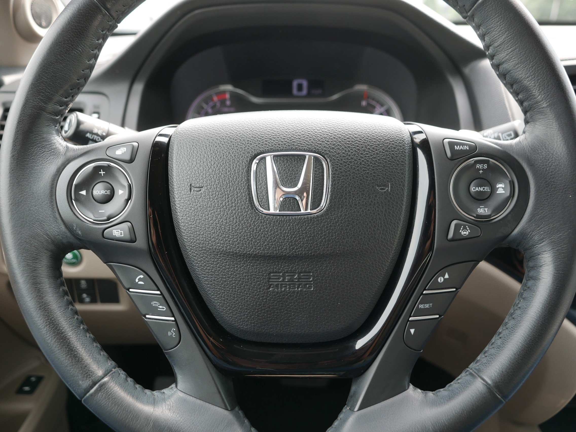 Used 2017 White Diamond Pearl Honda Touring image 25