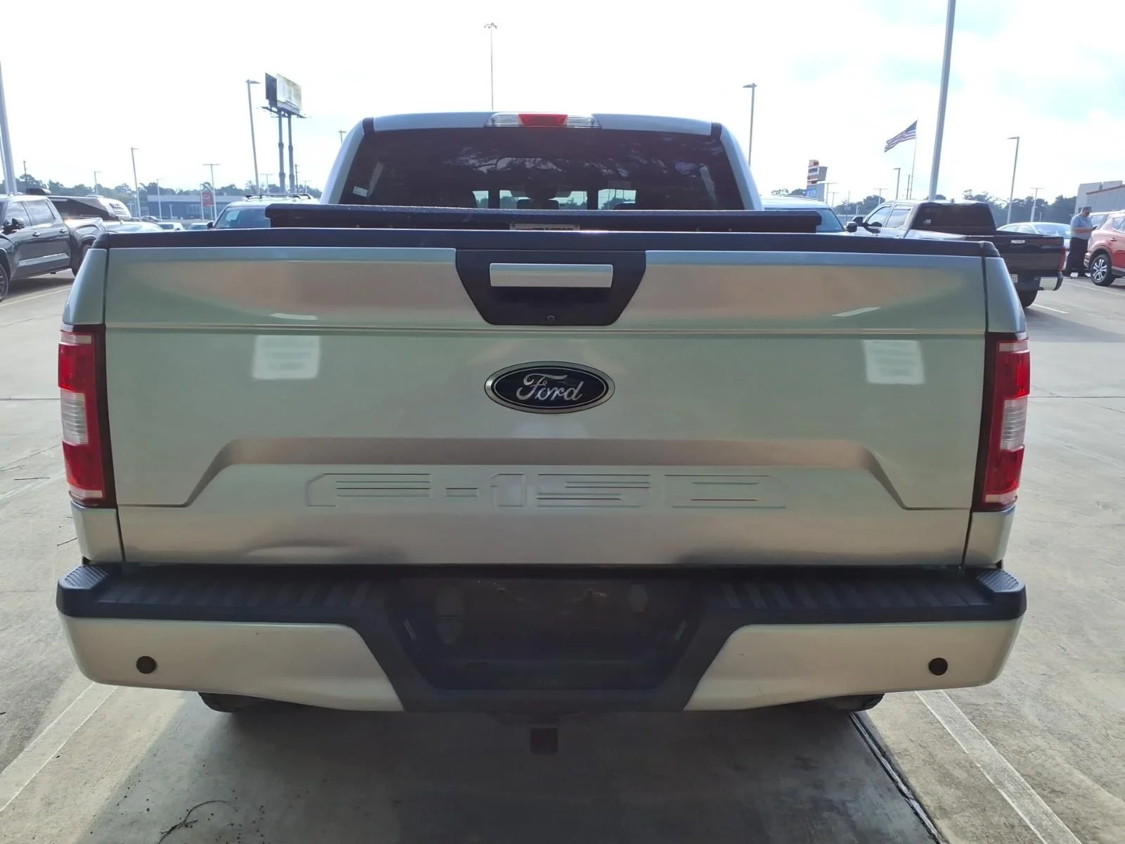 Used 2018 Silver Ford XLT image 7