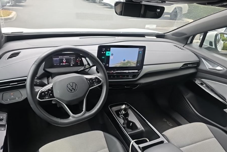 Used 2023 White Volkswagen Pro image 3