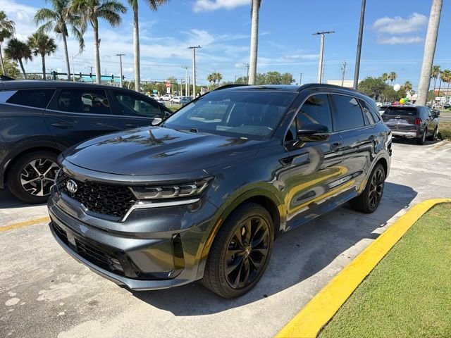Used 2021 Gray Kia SX image 2