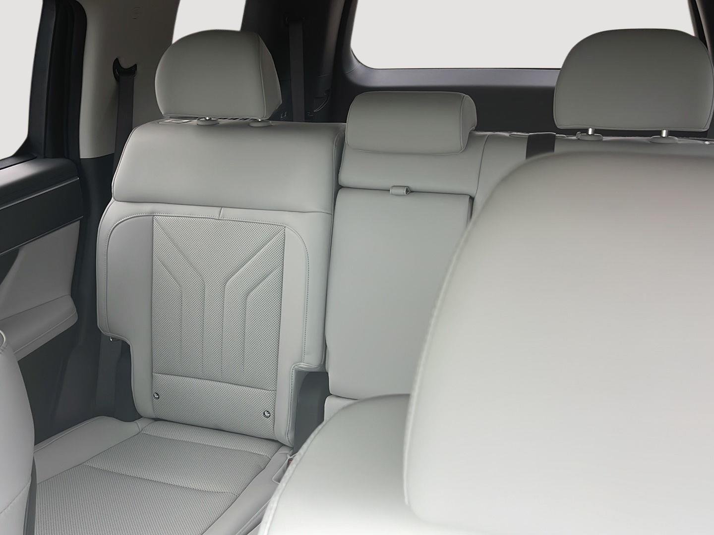 New 2026 Rockwood Green Hyundai SEL AWD image 31