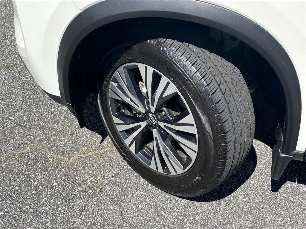 Used 2023 White Nissan SV image 27