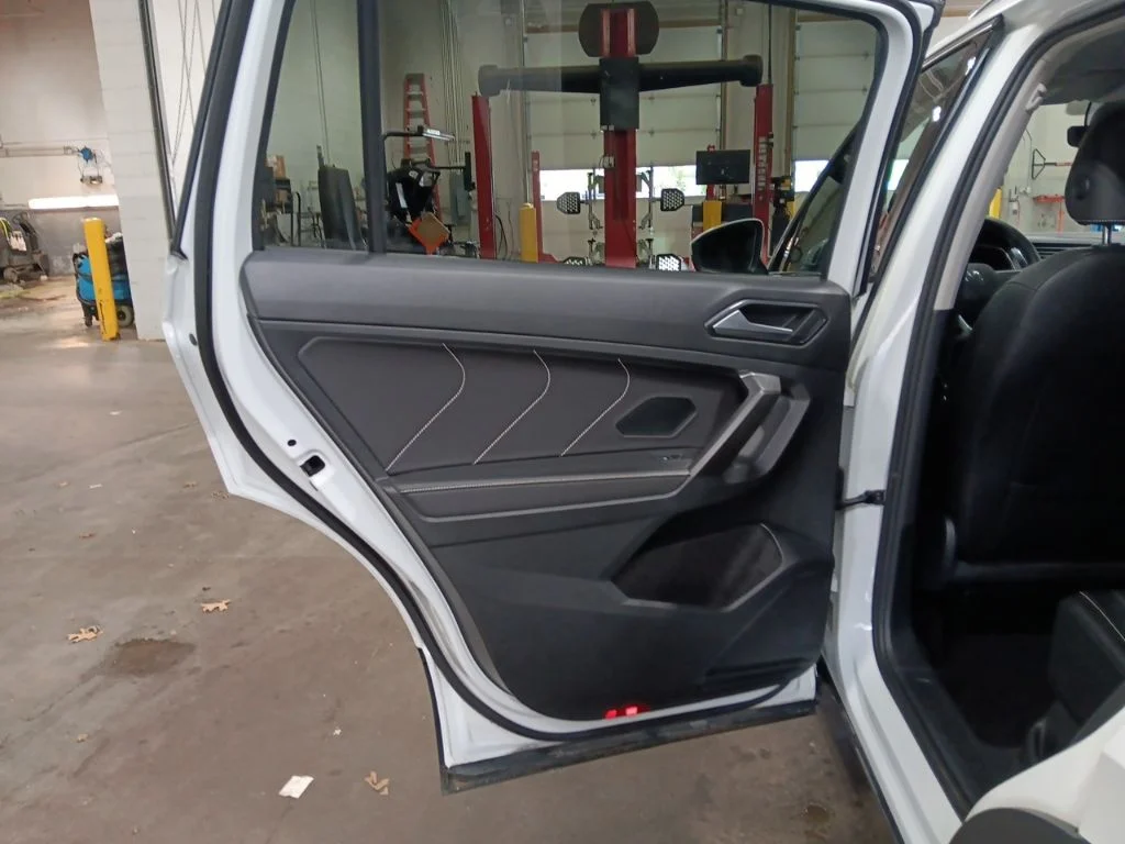Used 2022 Pure White Volkswagen 2.0T SE image 33