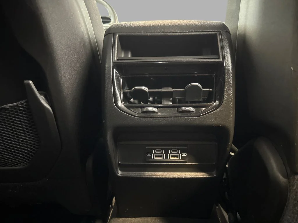 Used 2023 Black Jeep Laredo image 12