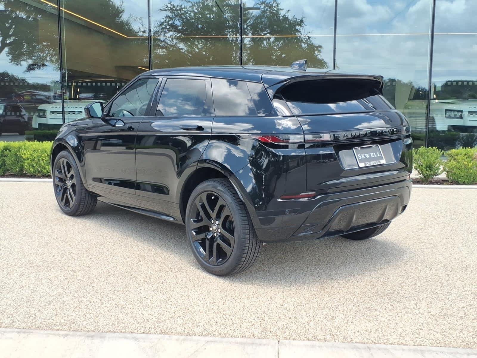 New 2026 Santorini Black Land Rover Hoxton Edition image 4