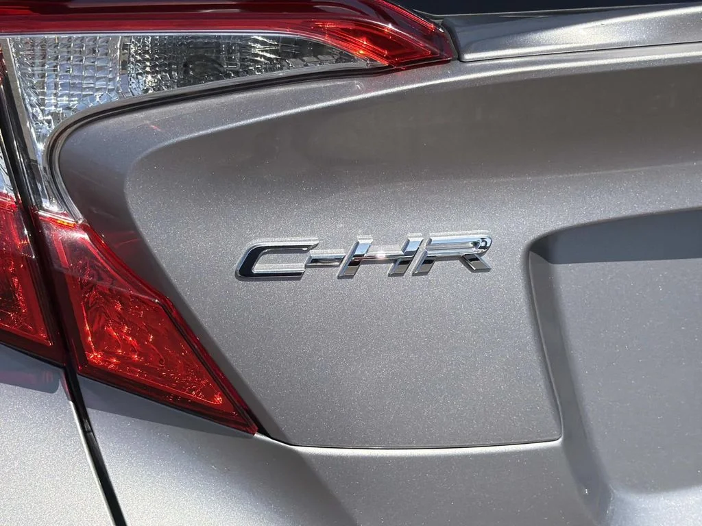 Used 2019 Silver Knockout Metallic Toyota XLE image 24