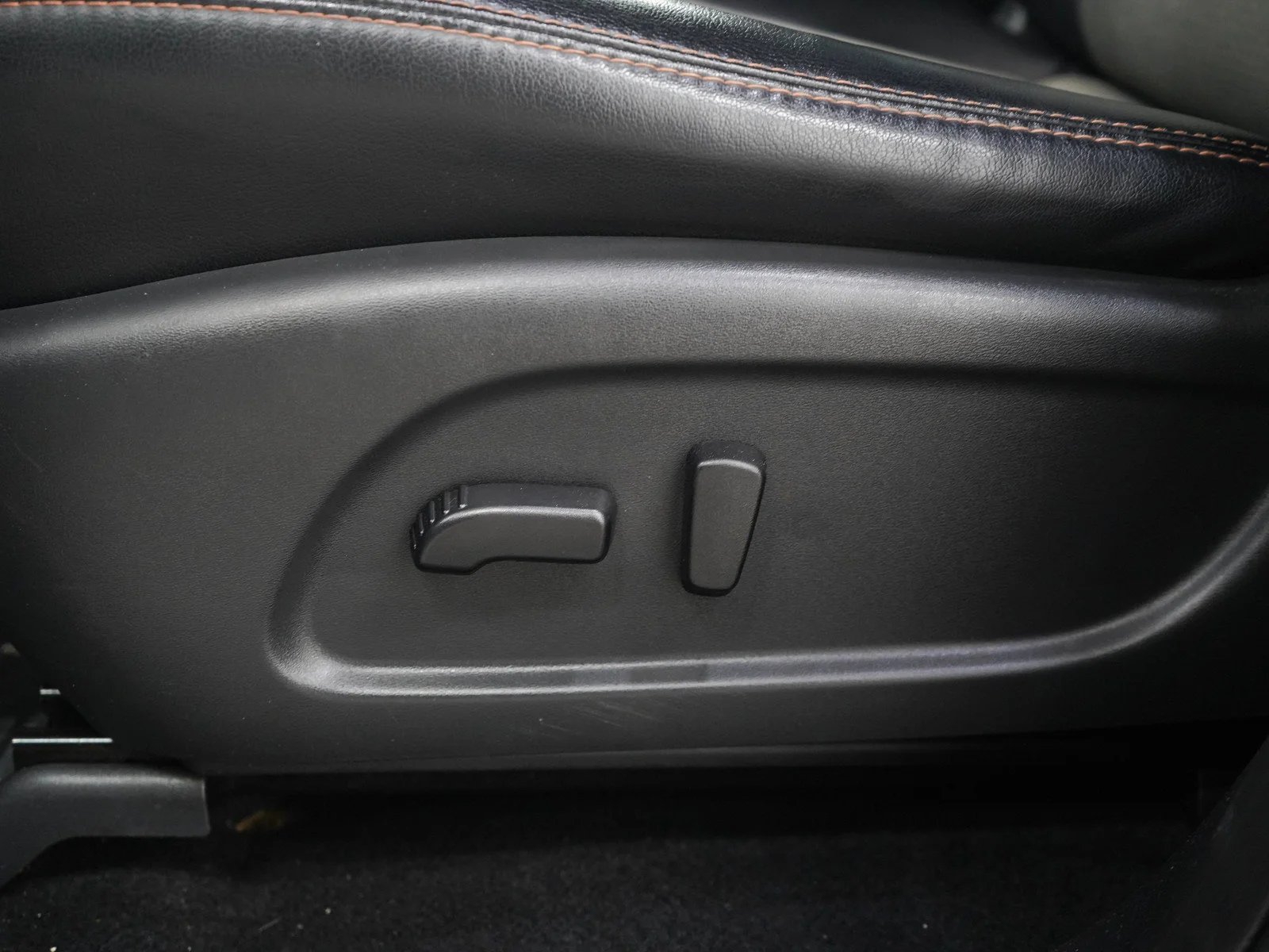 Used 2020 Magnetic Black Pearl Nissan SV image 27