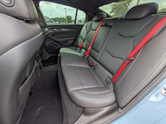 Used 2025  Cadillac V-Series image 13