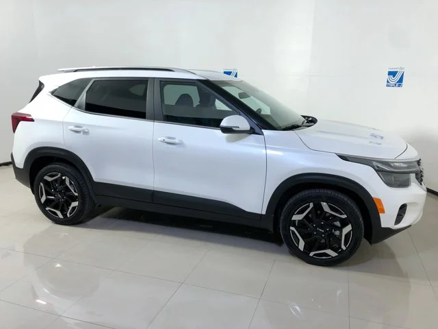 New 2026 Snow White Pearl Kia S image 13