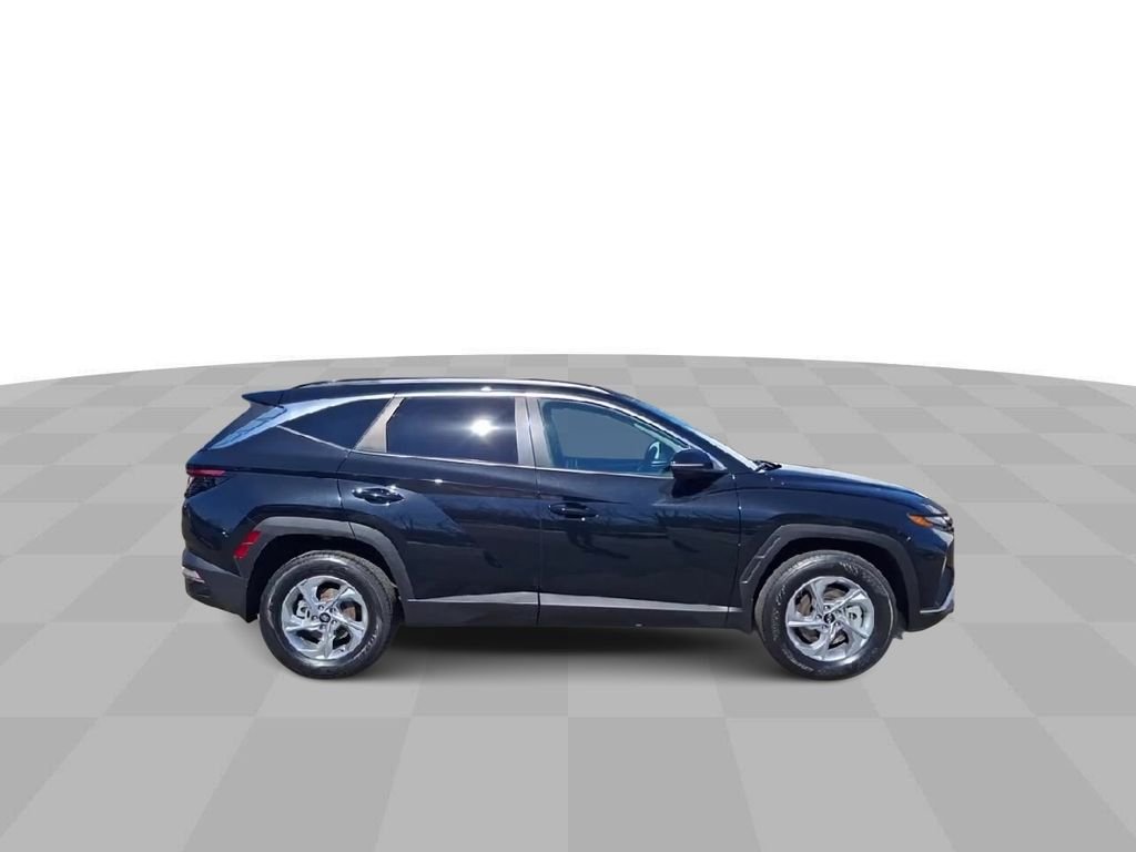 Used 2023 Black Hyundai SEL image 9