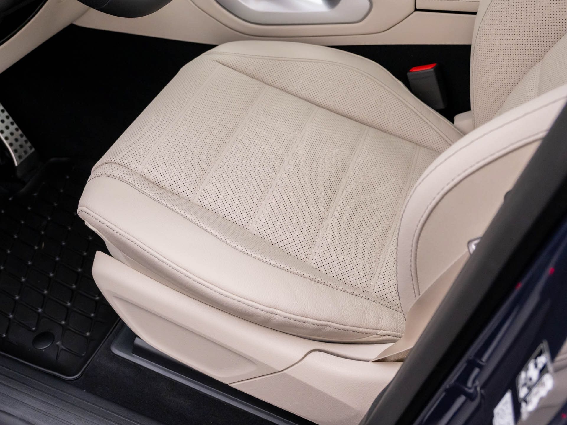 New 2026 Twilight Blue Metallic Mercedes-Benz GLS 580 image 57