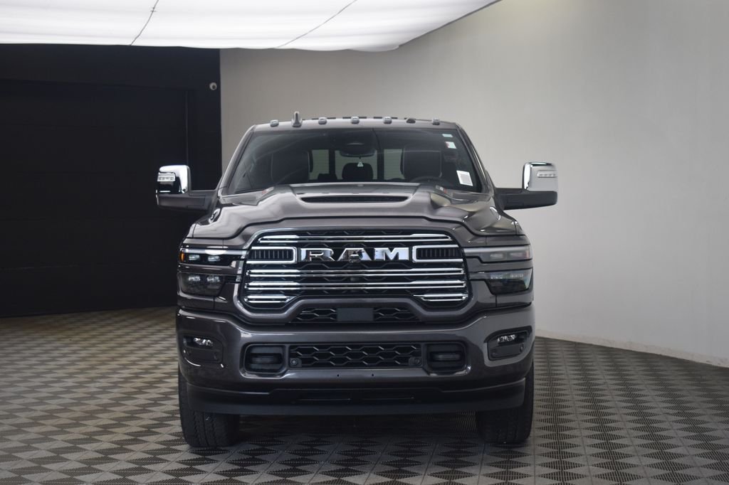 New 2026 Granite Crystal Metallic Clear-Coat Exterior Paint RAM Laramie image 2