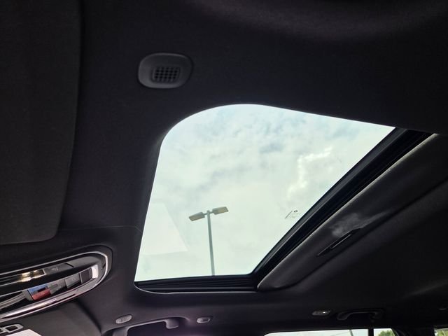 New 2026 Baltic Gray Metallic Clear-Coat Exterior Paint Jeep Altitude image 17