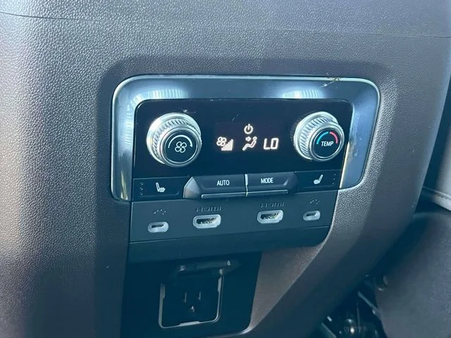 Used 2021 Blue GMC SLT image 18
