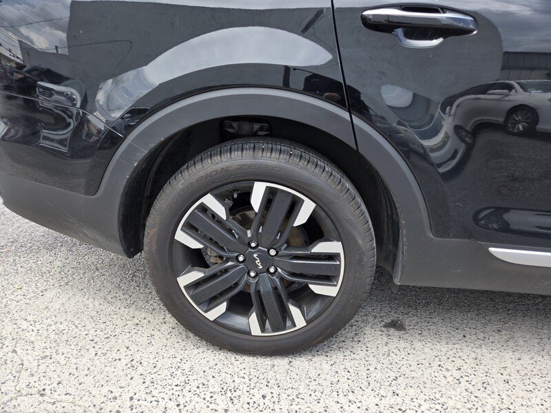 Used 2025 Black Kia SX image 25