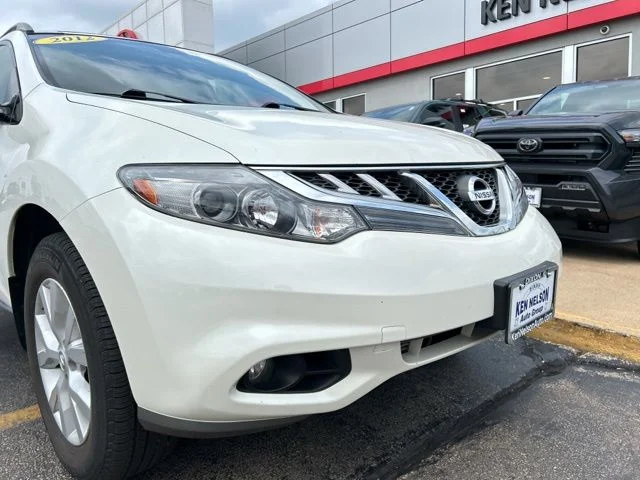 Used 2012 White Nissan SL image 4