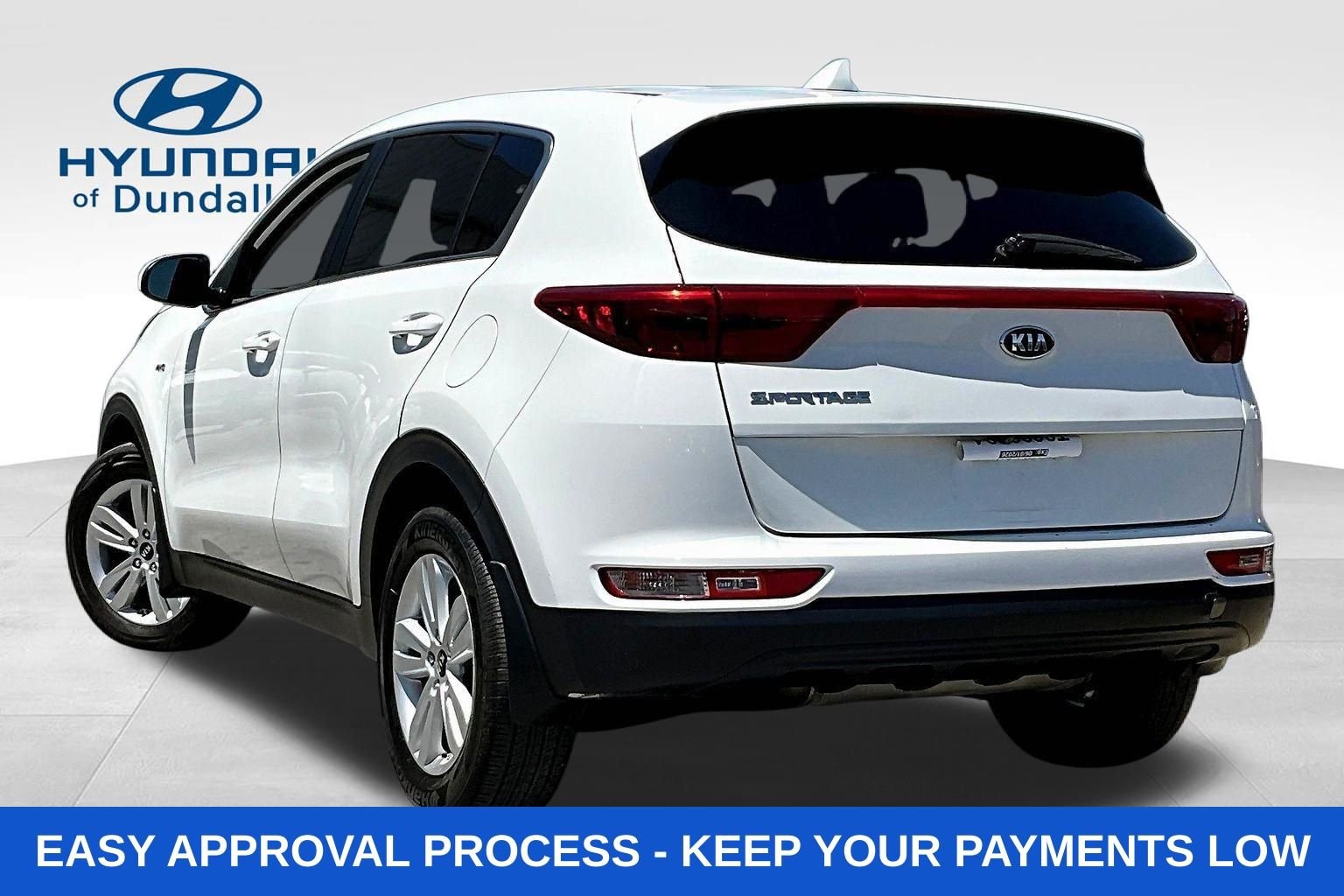 Used 2018 White Kia LX image 5
