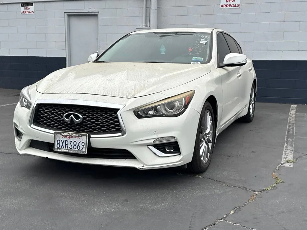 Used 2021 White INFINITI 3.0t LUXE image 3